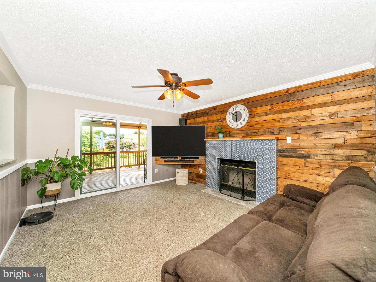 5004 Mallard Ln