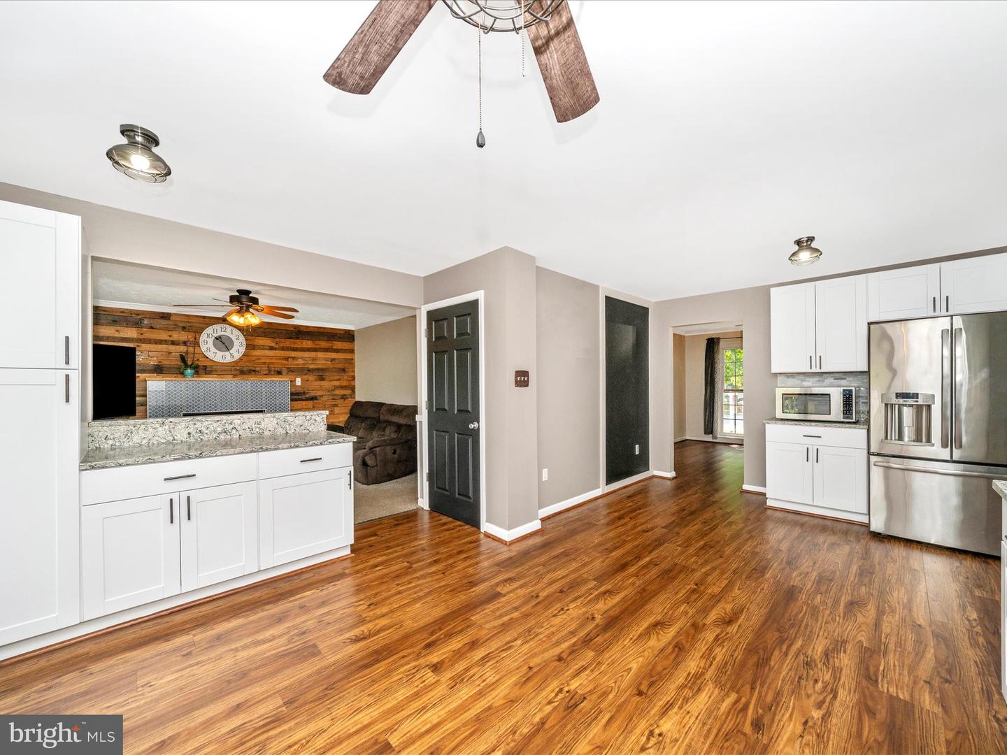 5004 Mallard Ln