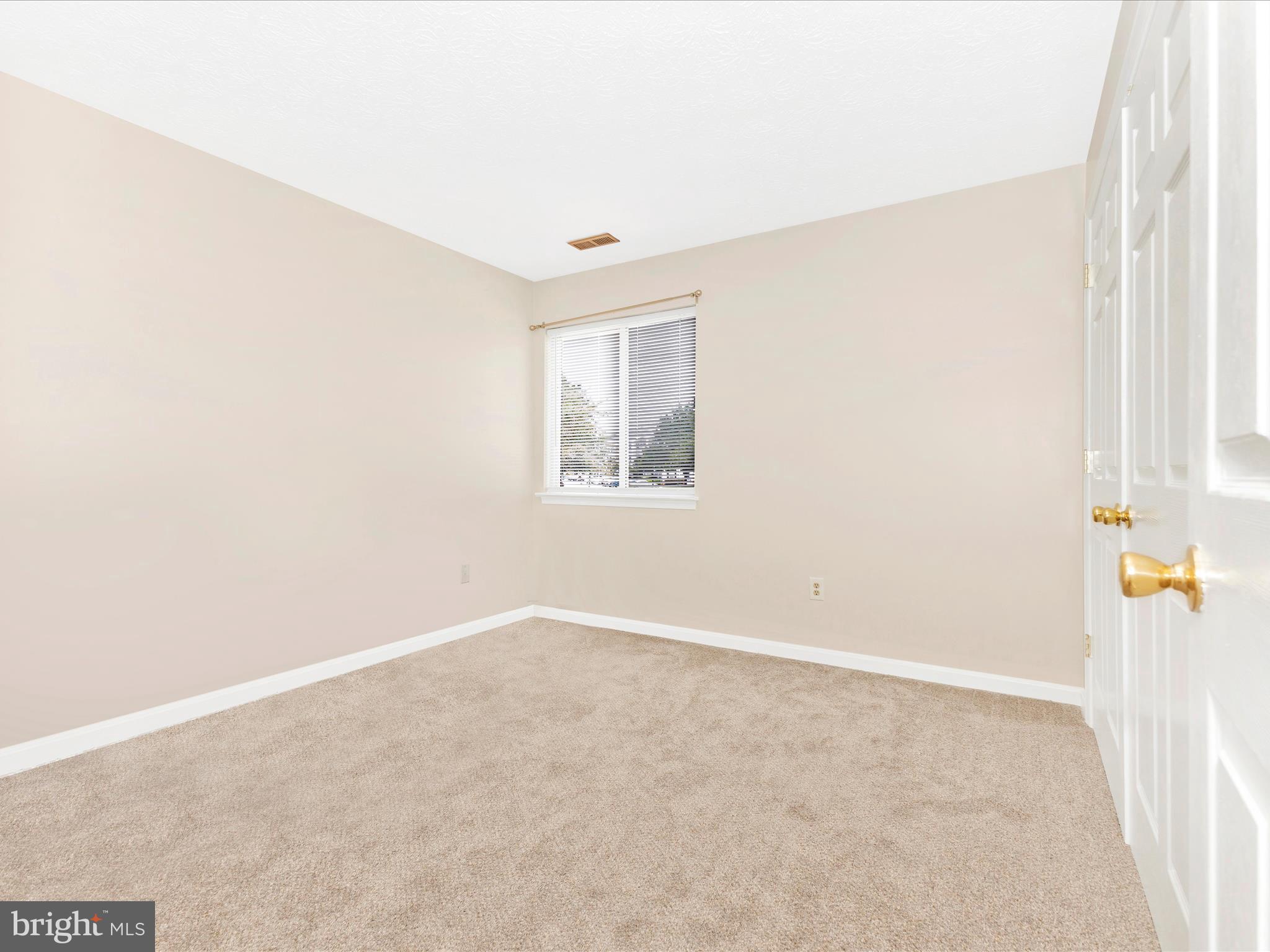 2106 Whitehall Rd #1b