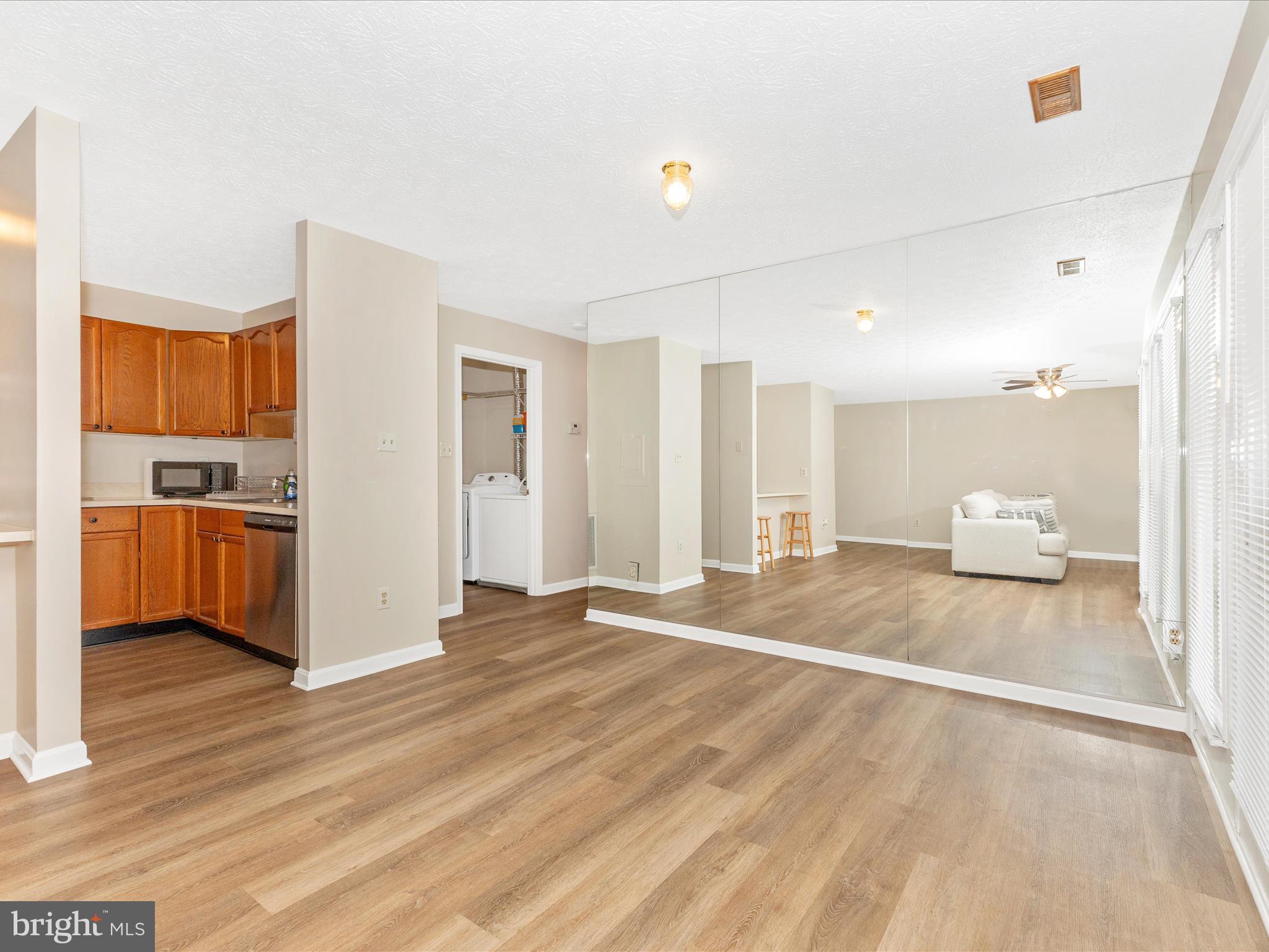 2106 Whitehall Rd #1b