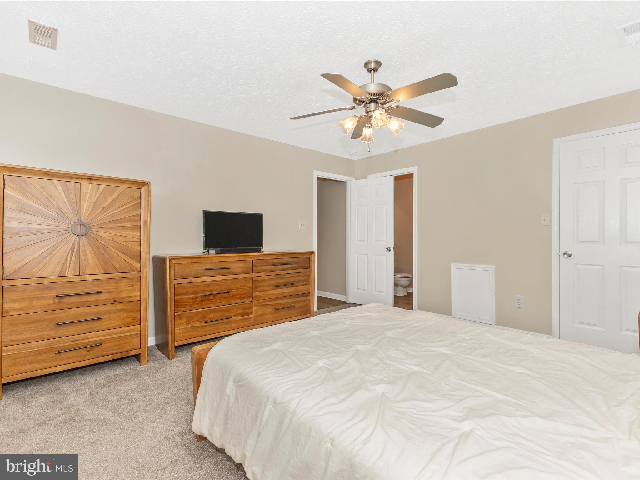 2106 Whitehall Rd #1b