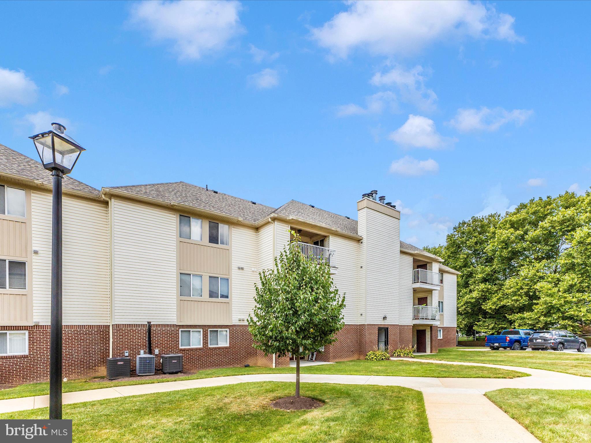 2106 Whitehall Rd #1b