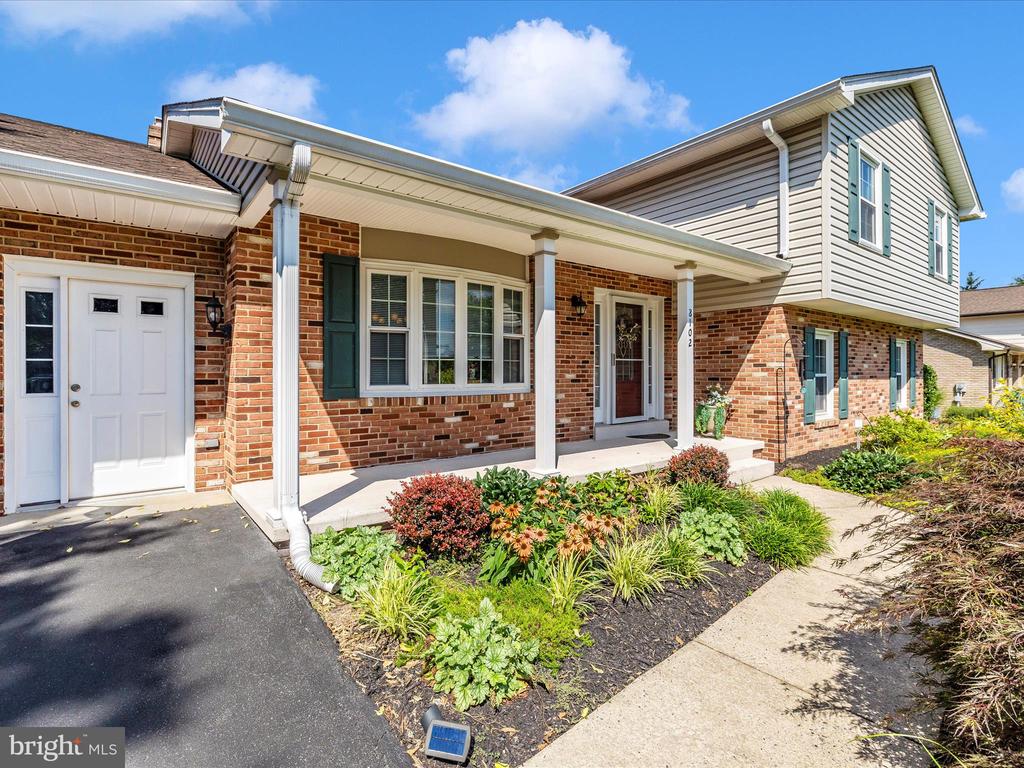 8102 Glendale Dr