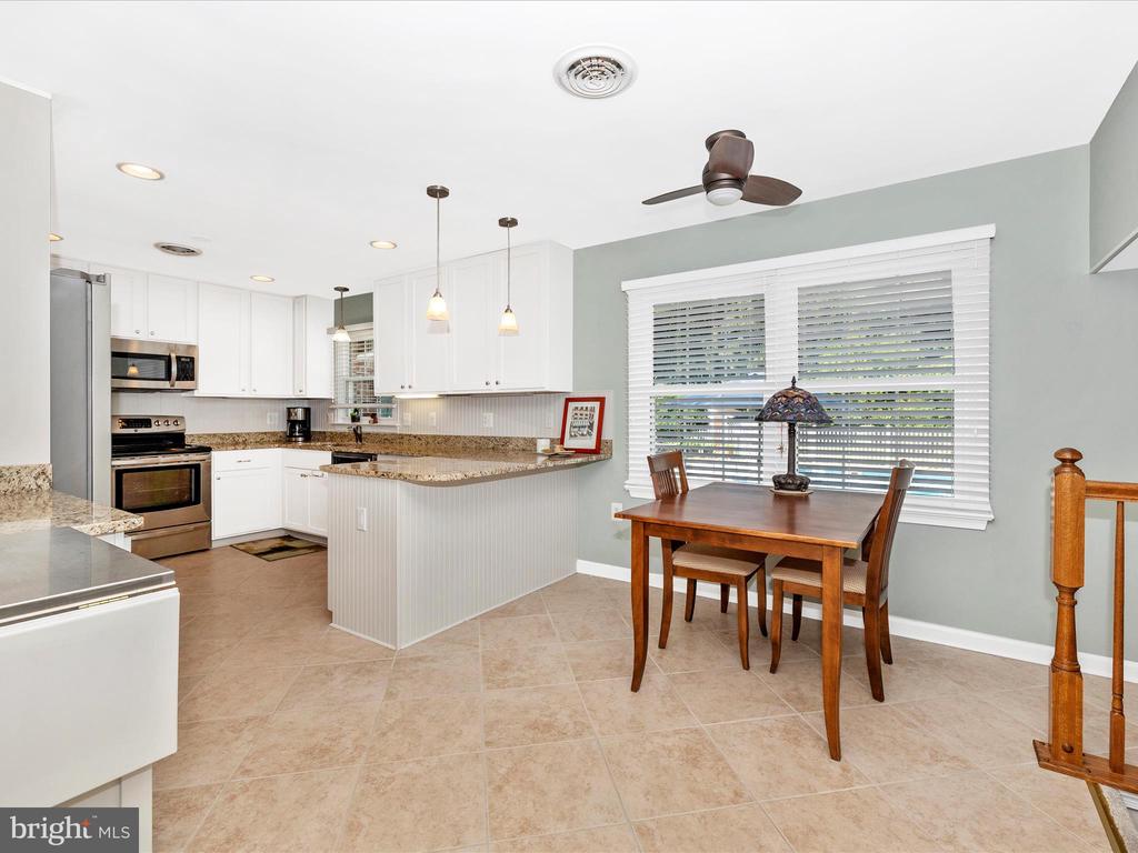 8102 Glendale Dr