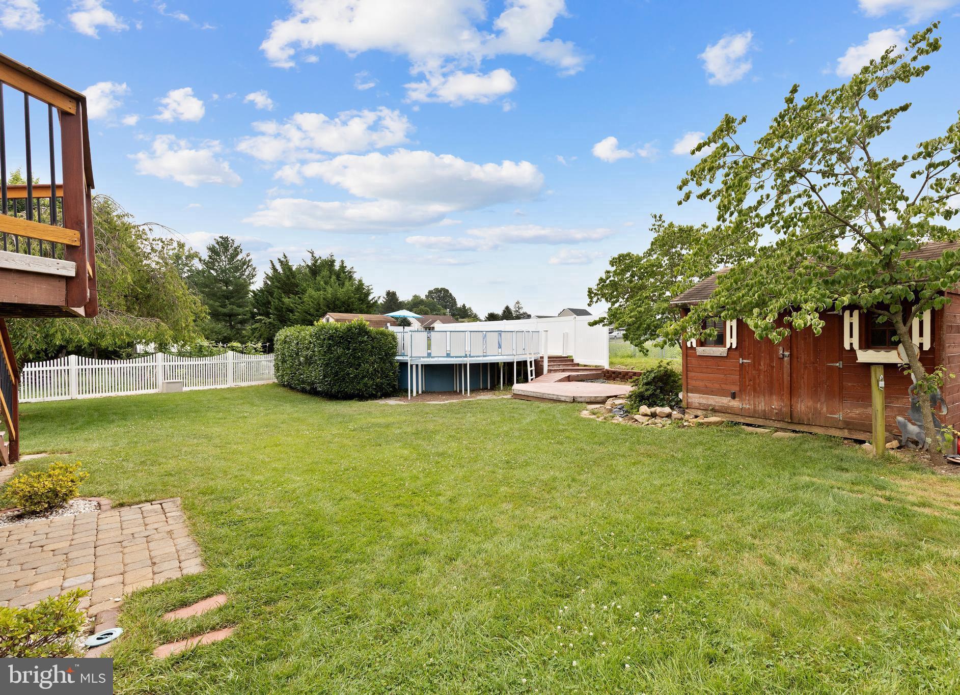 18 TERBEN COURT