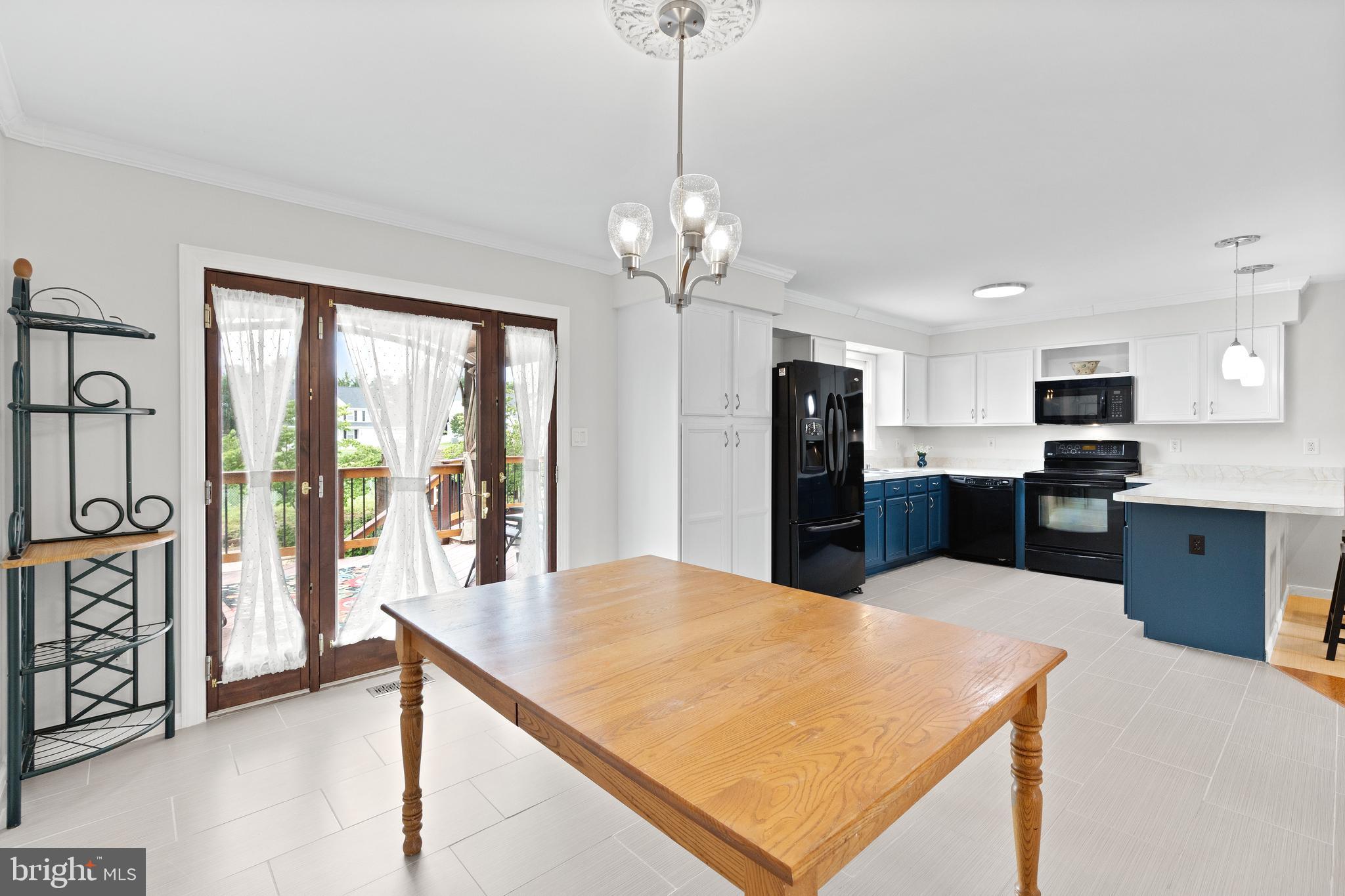 18 TERBEN COURT