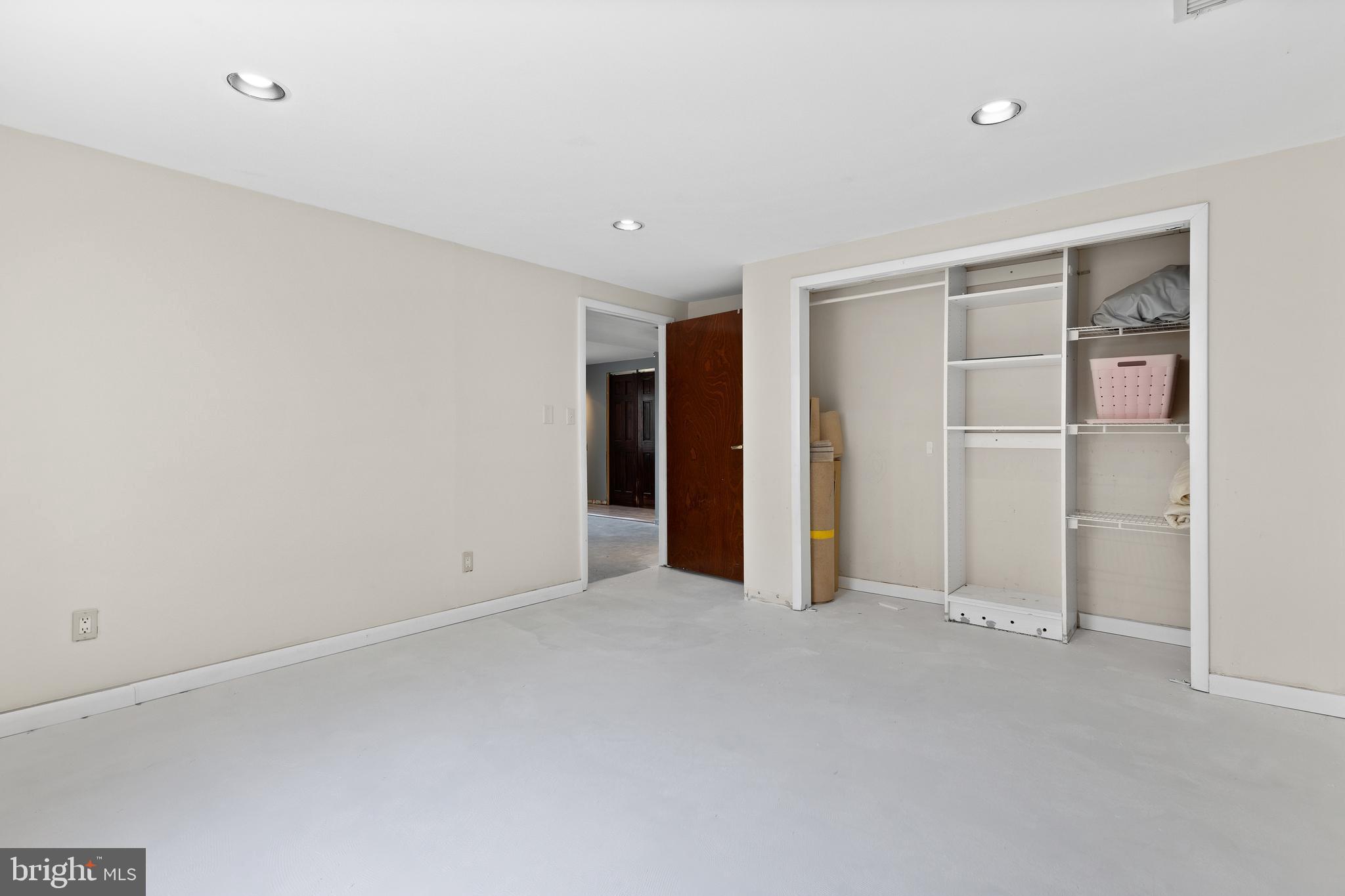 18 TERBEN COURT
