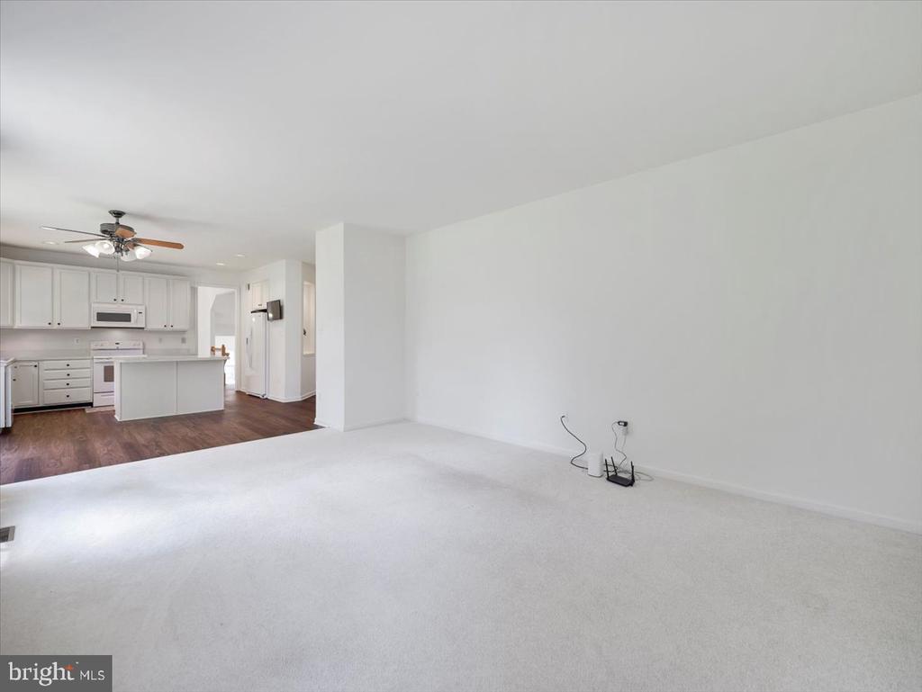 1721 DEARBOUGHT DRIVE