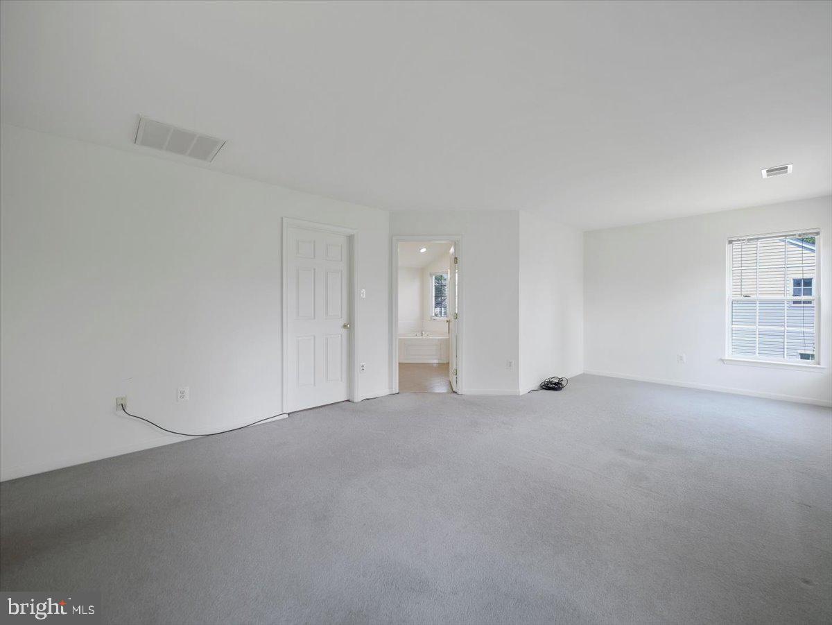 1721 DEARBOUGHT DRIVE