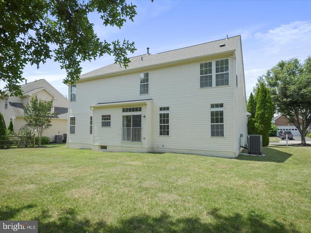 1721 DEARBOUGHT DRIVE