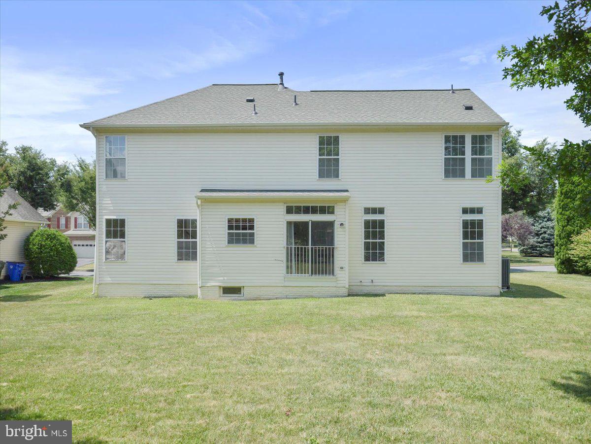 1721 DEARBOUGHT DRIVE