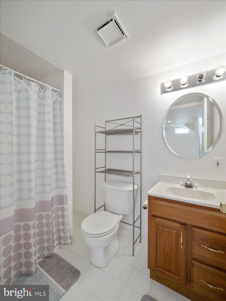 1721 DEARBOUGHT DRIVE