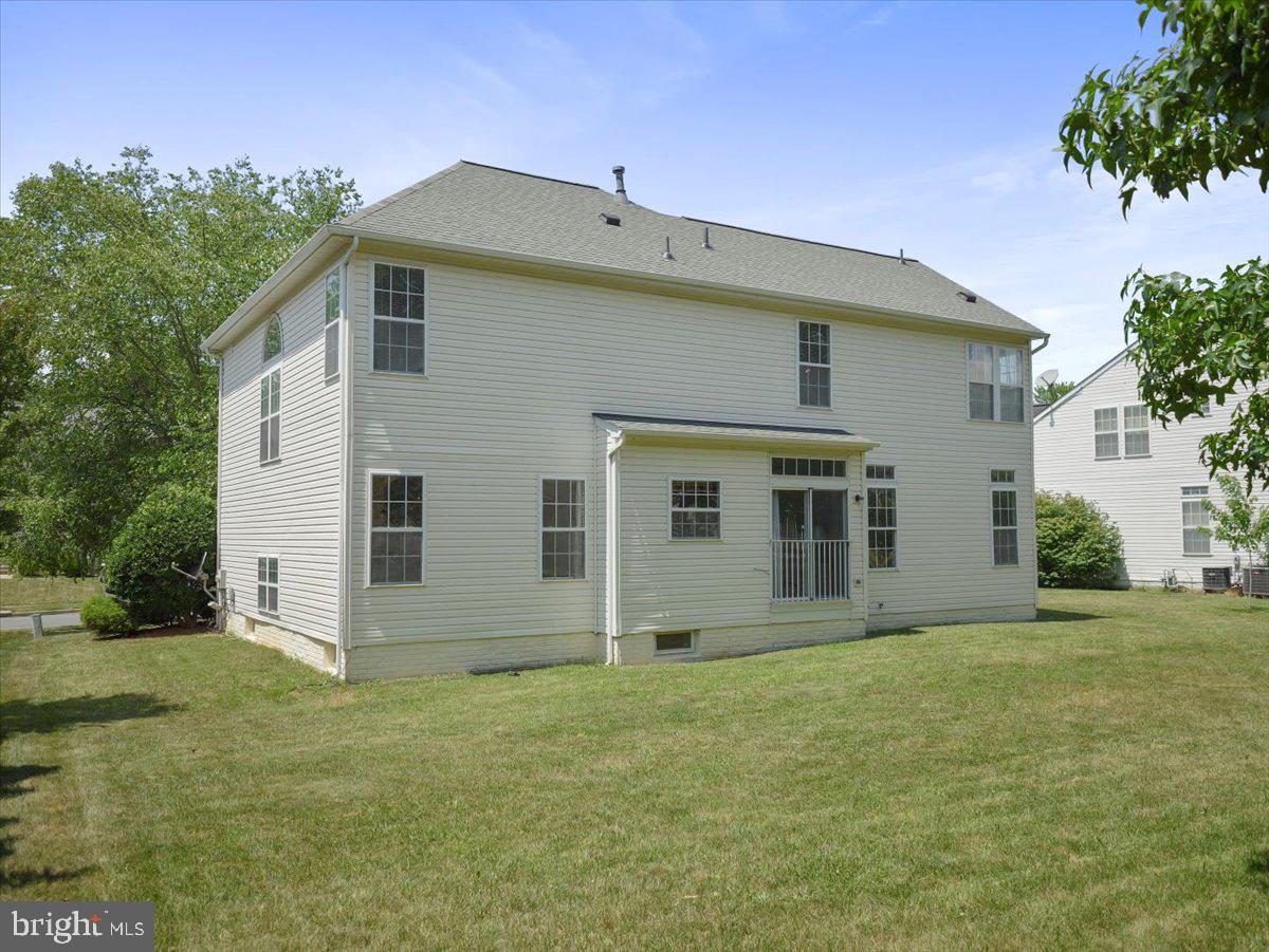 1721 DEARBOUGHT DRIVE