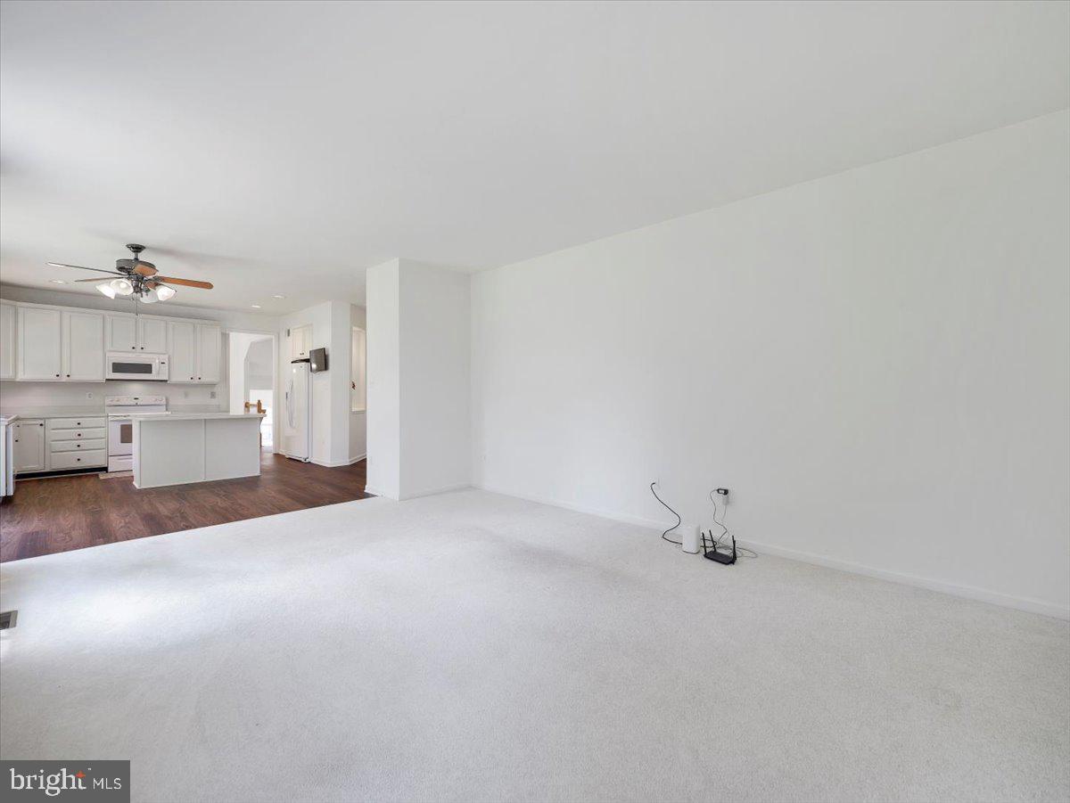 1721 DEARBOUGHT DRIVE