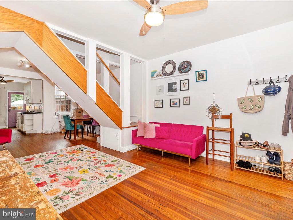 44 S Bentz St S
