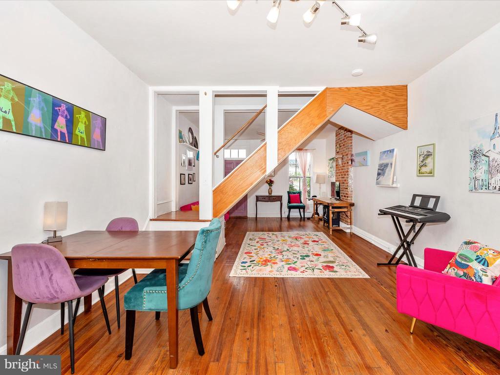 44 S Bentz St S