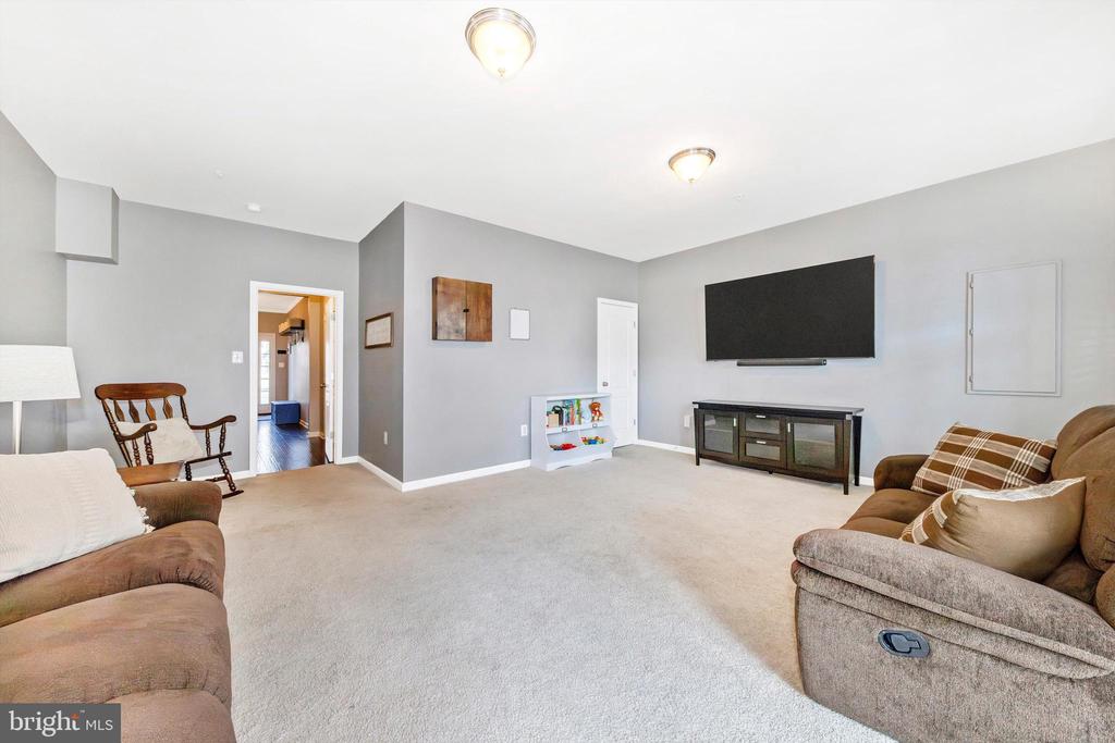 6394 Betty Linton Ln