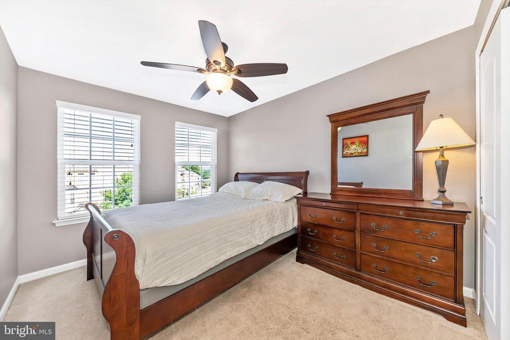 6394 Betty Linton Ln
