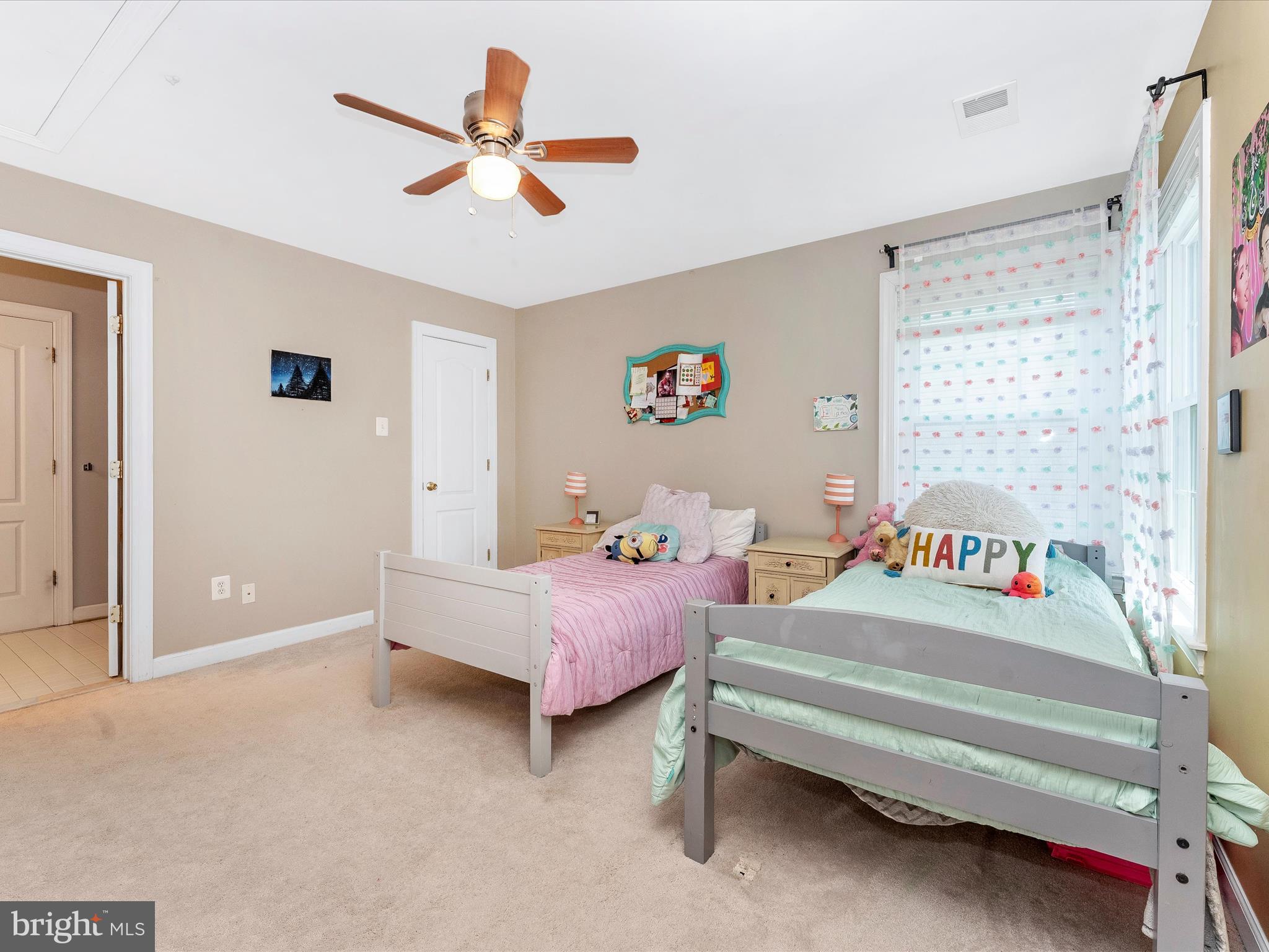 106 BEDROCK DR