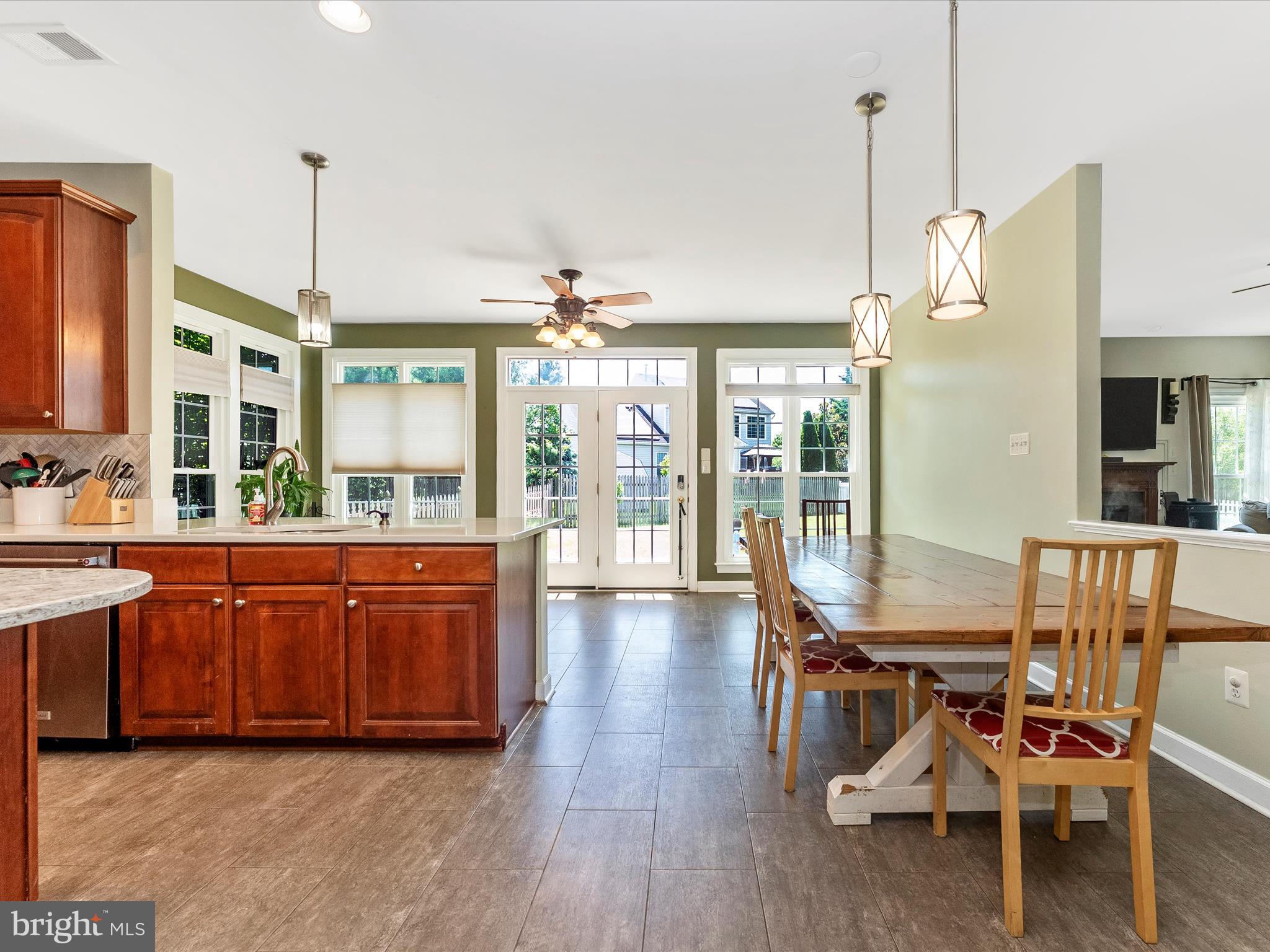 106 BEDROCK DR