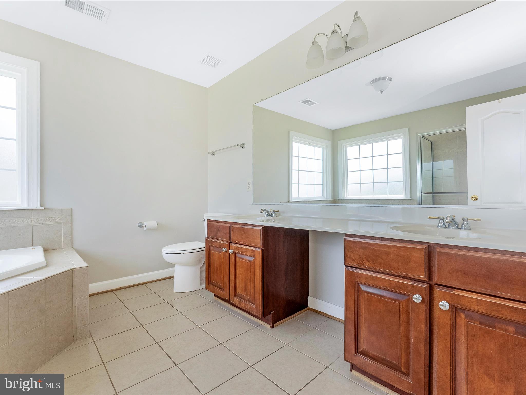 106 BEDROCK DR