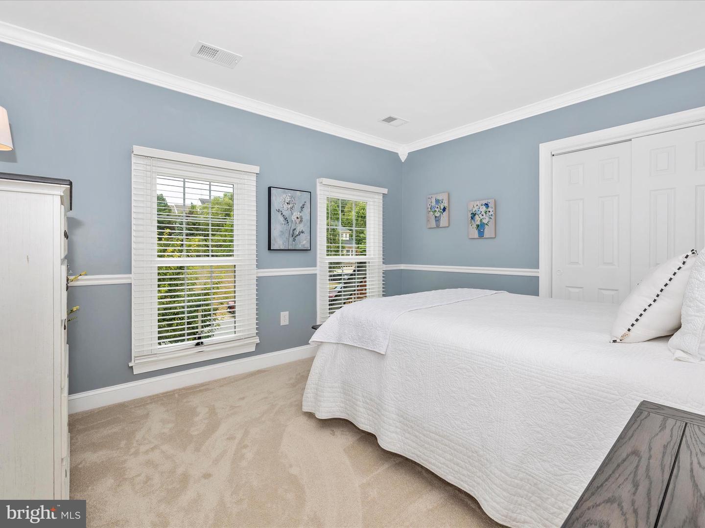 9705 Woodfield Ct