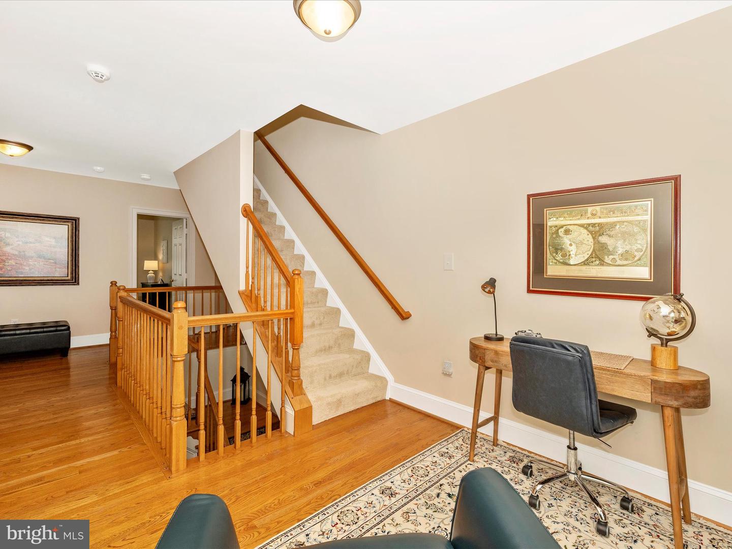 9705 Woodfield Ct