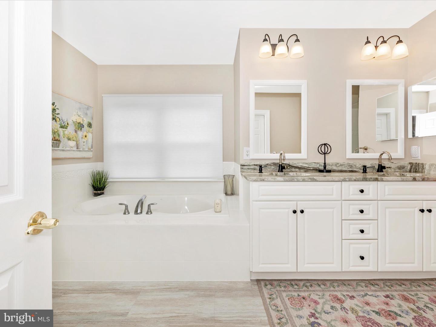 9705 Woodfield Ct