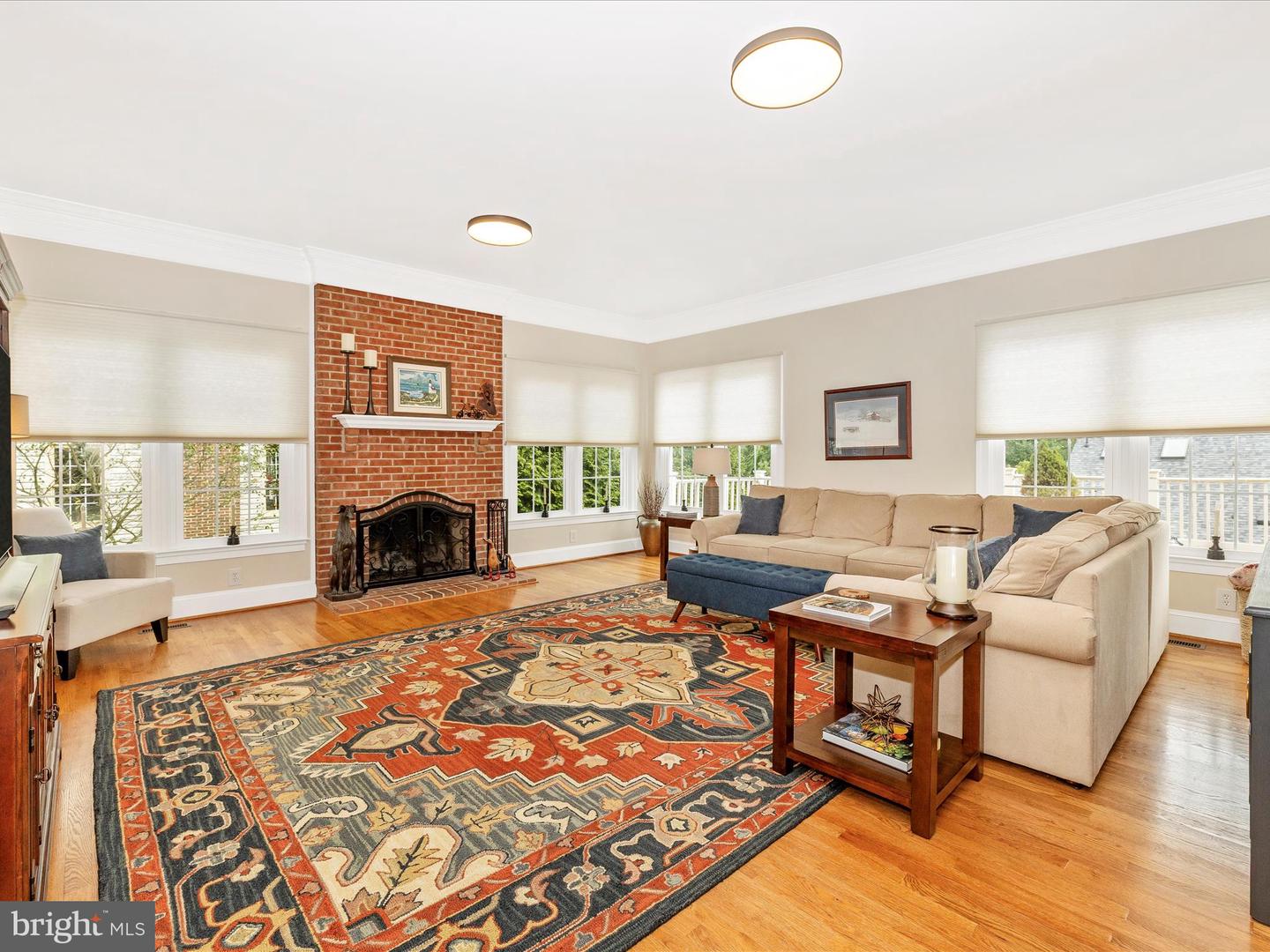 9705 Woodfield Ct