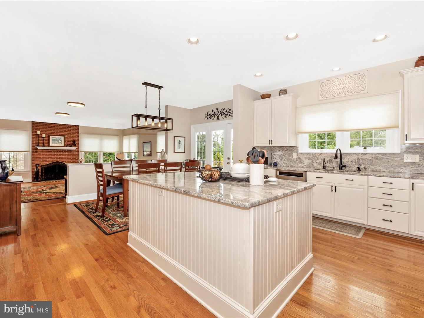 9705 Woodfield Ct