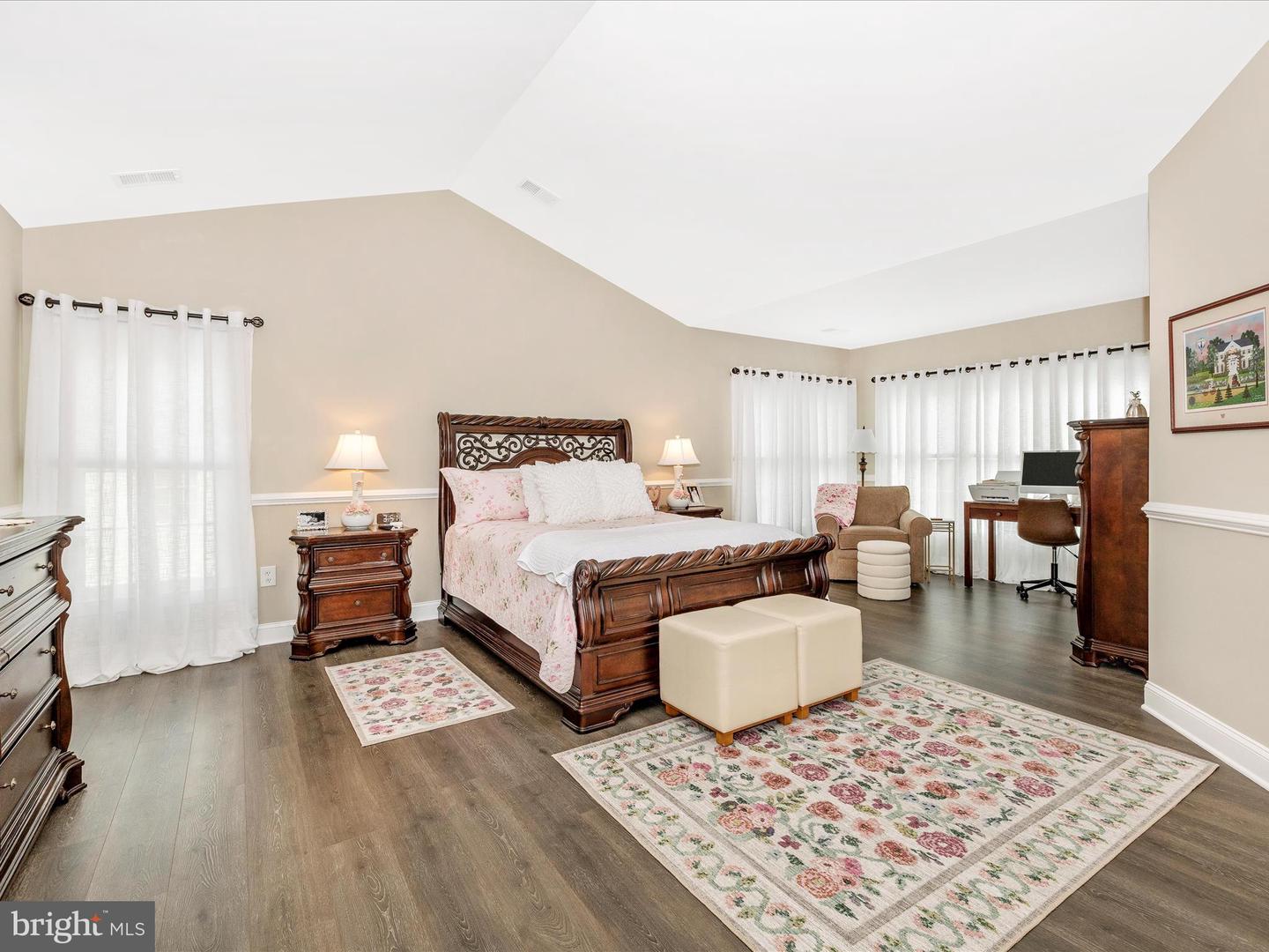 9705 Woodfield Ct