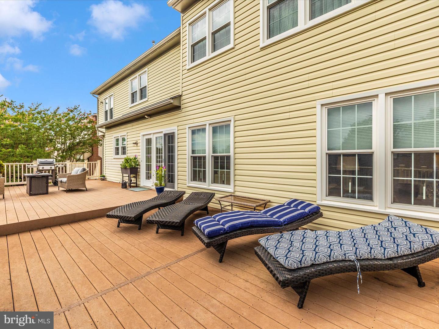9705 Woodfield Ct
