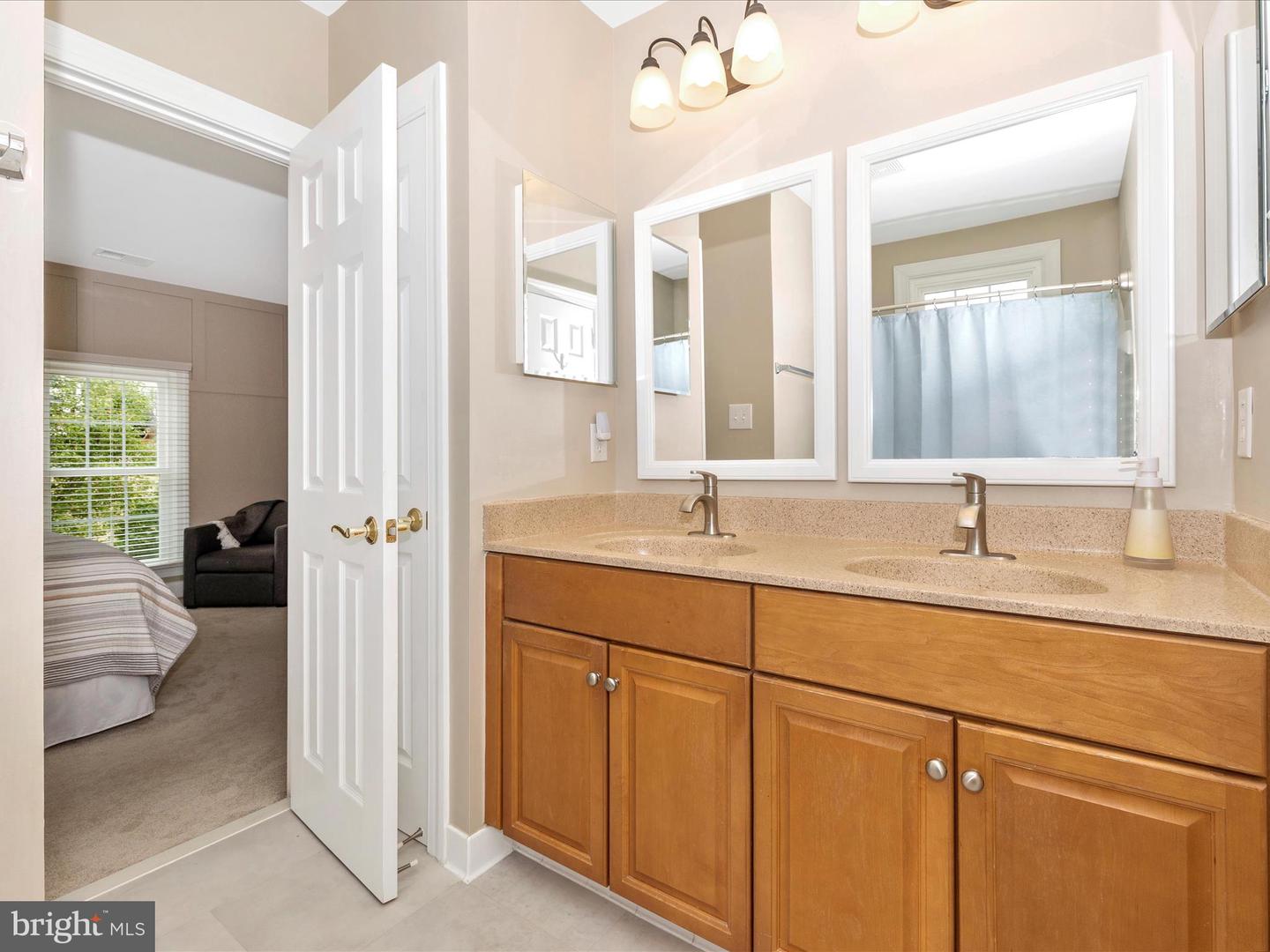 9705 Woodfield Ct