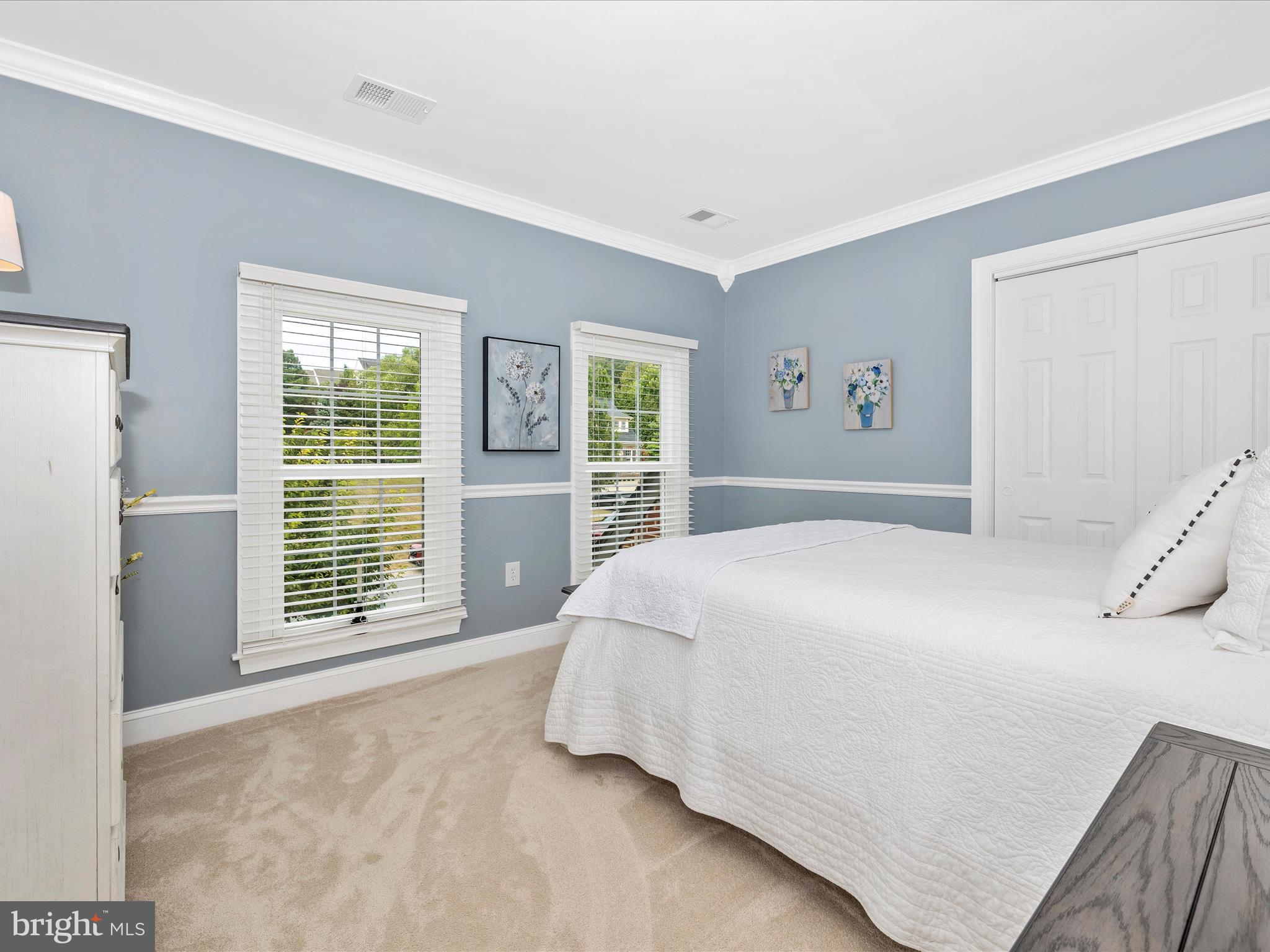 9705 Woodfield Ct