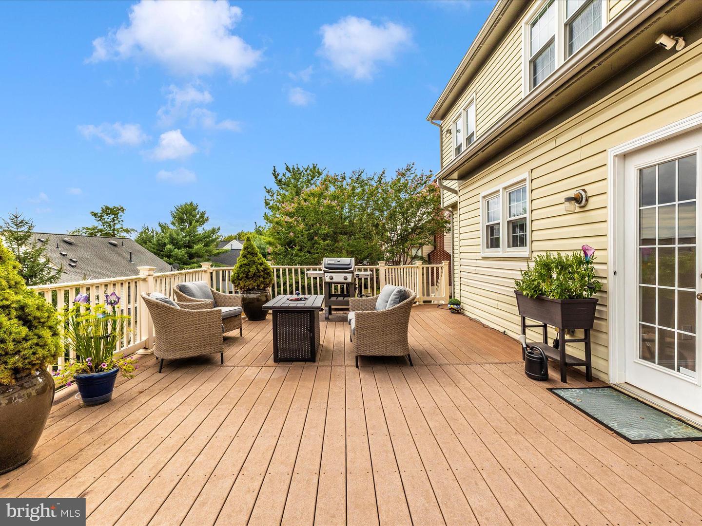 9705 Woodfield Ct