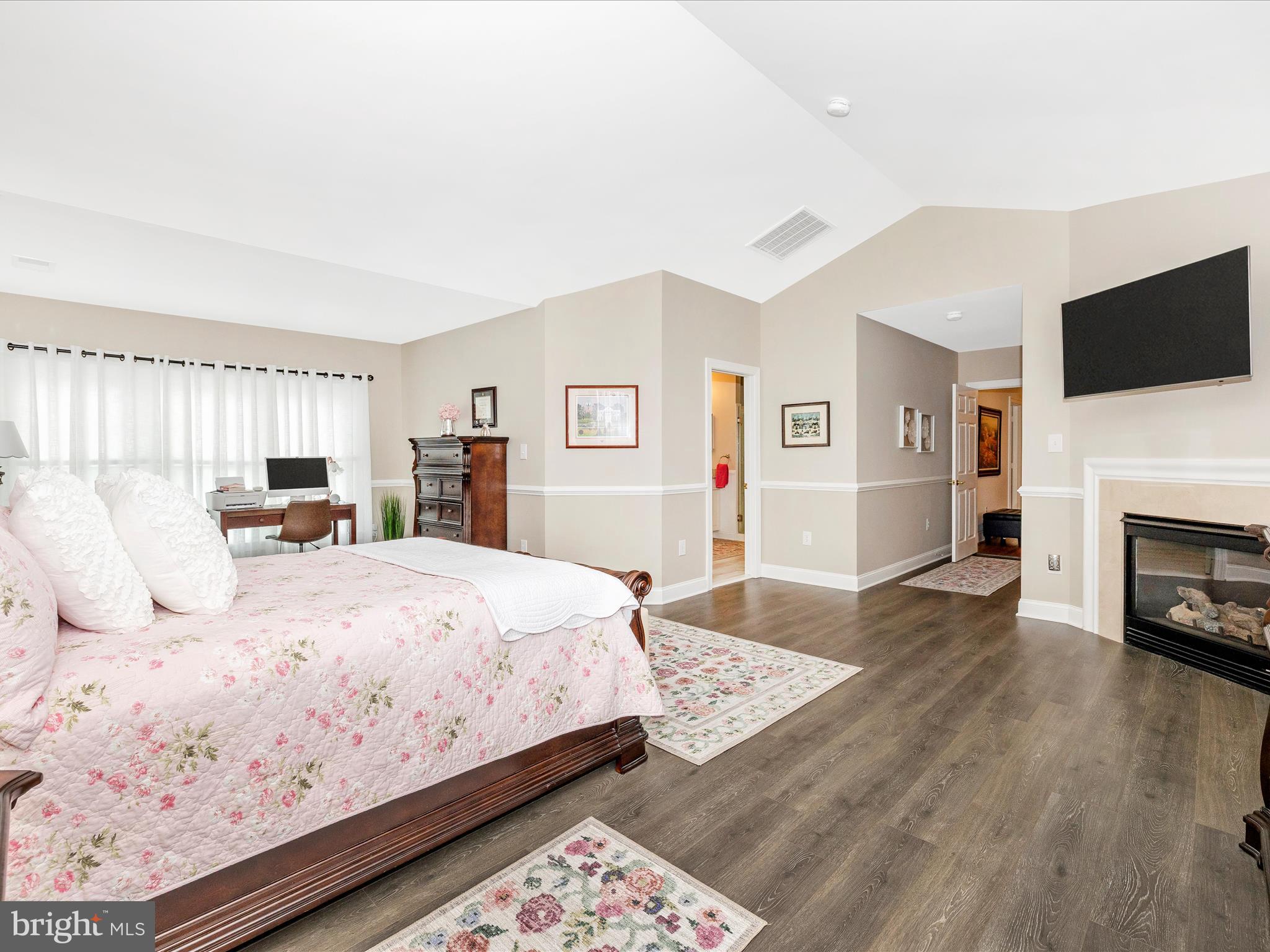9705 Woodfield Ct