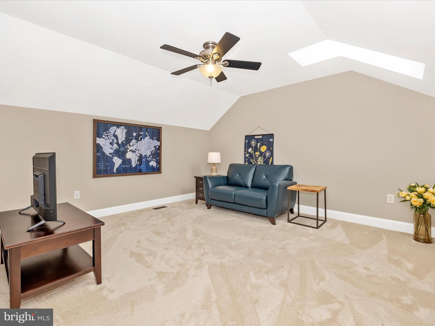 9705 Woodfield Ct