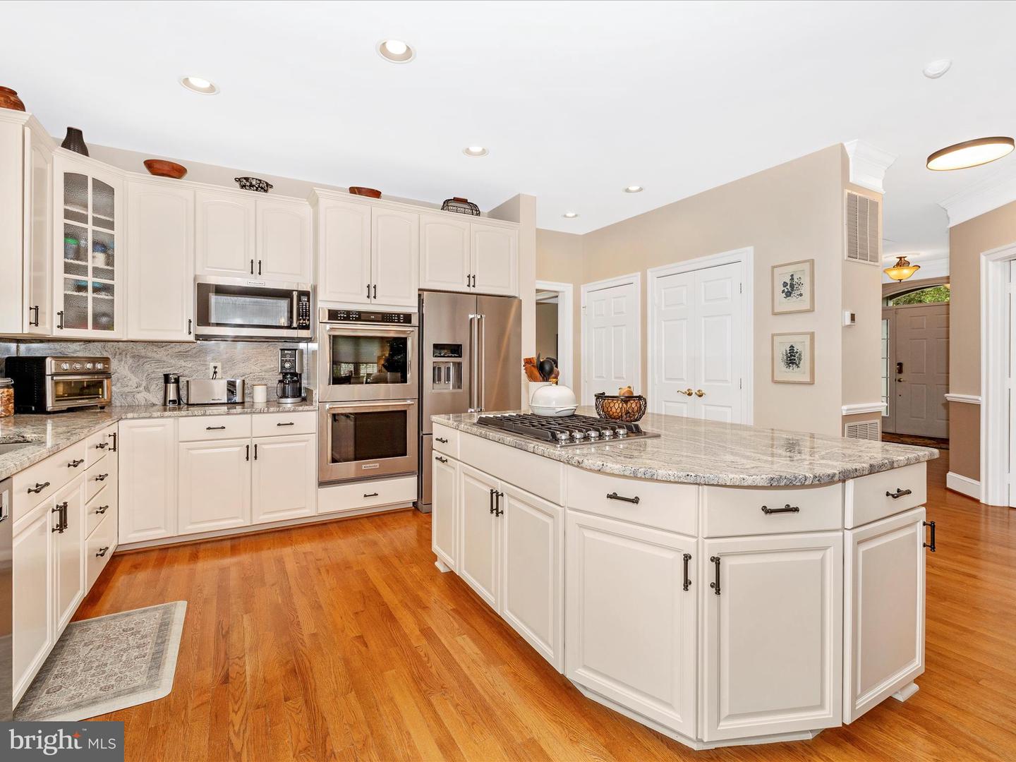 9705 Woodfield Ct