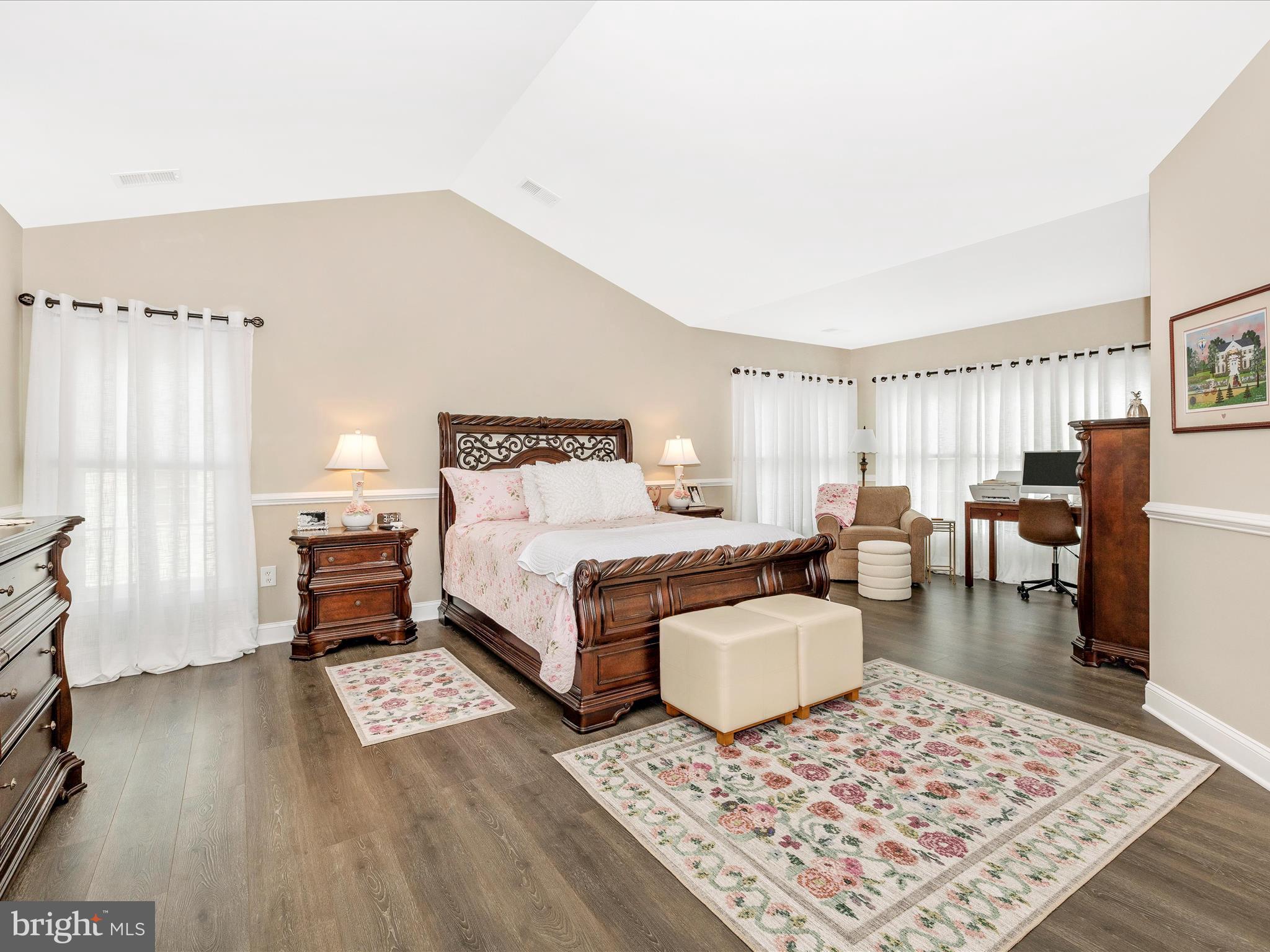 9705 Woodfield Ct
