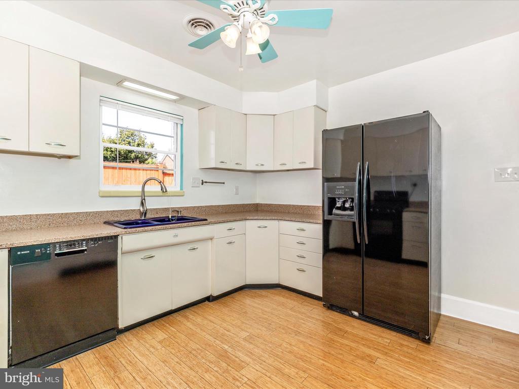21 Frederick Ave