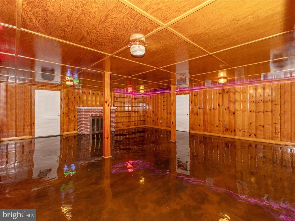 21 Frederick Ave