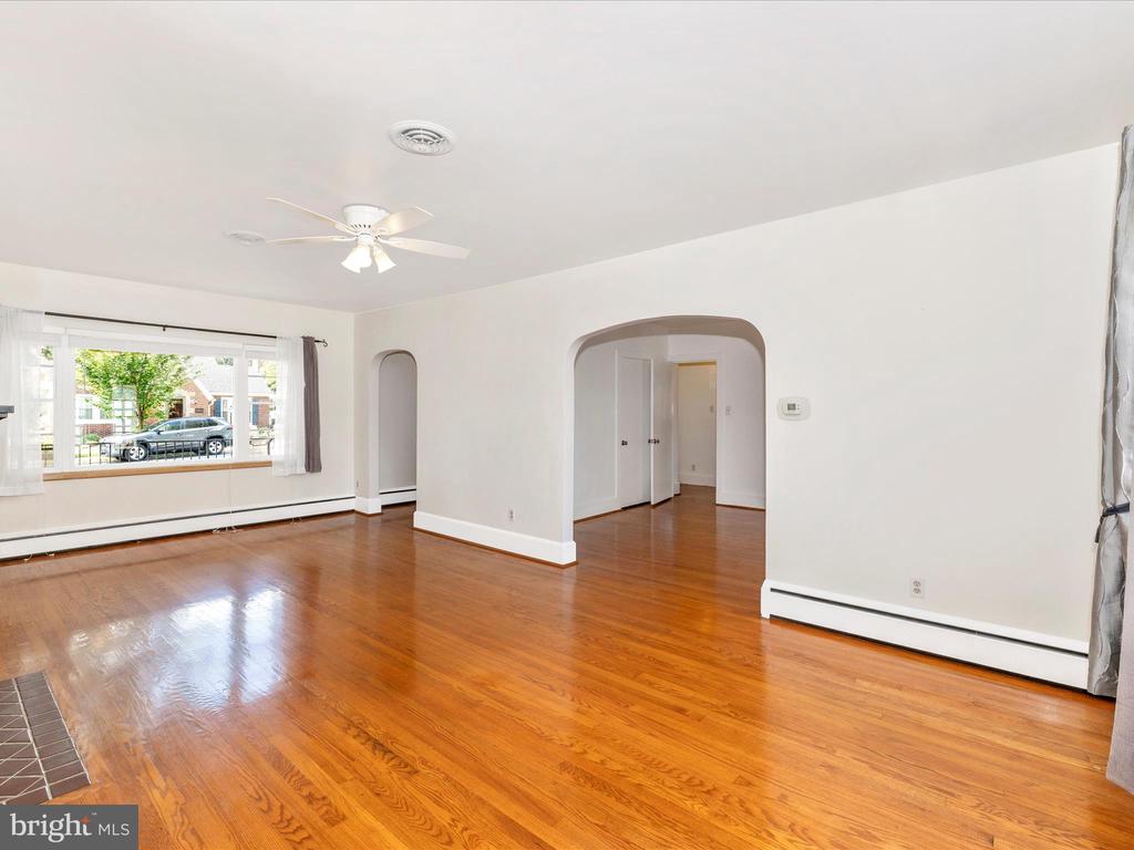 21 Frederick Ave