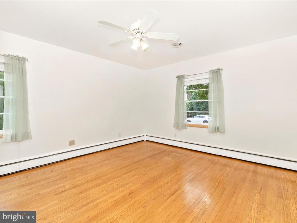 21 Frederick Ave