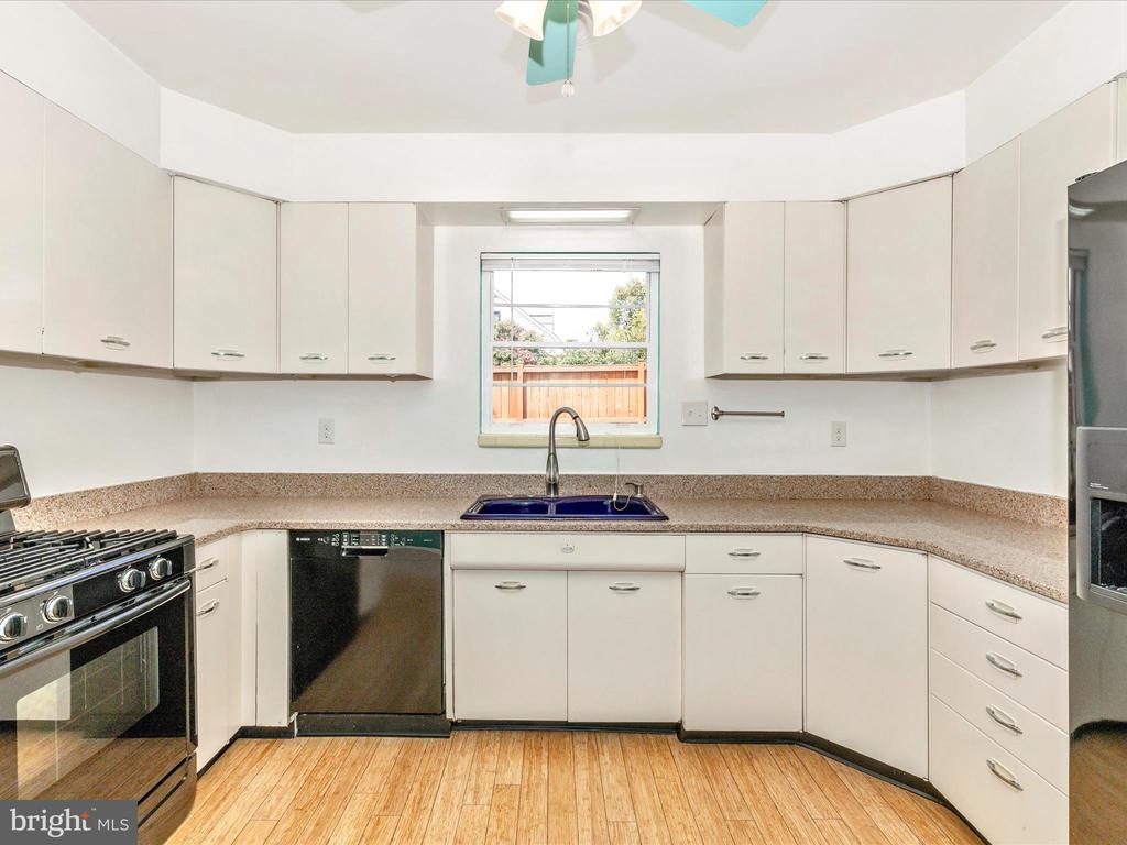 21 Frederick Ave