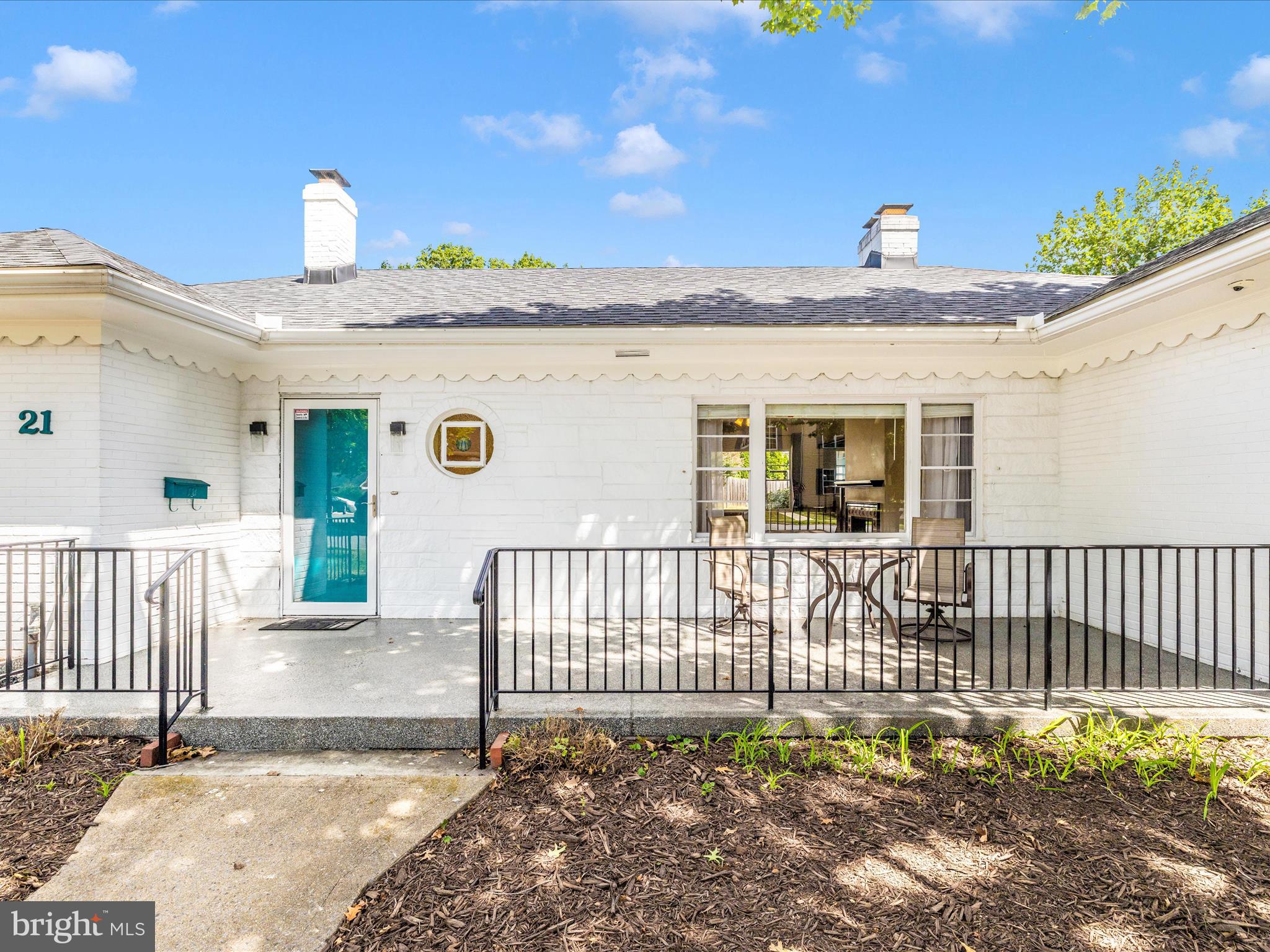 21 Frederick Ave