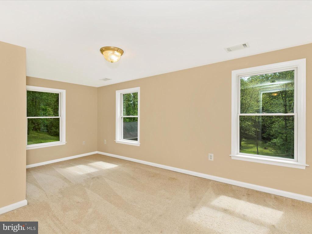 10433 GRINDSTONE RUN ROAD