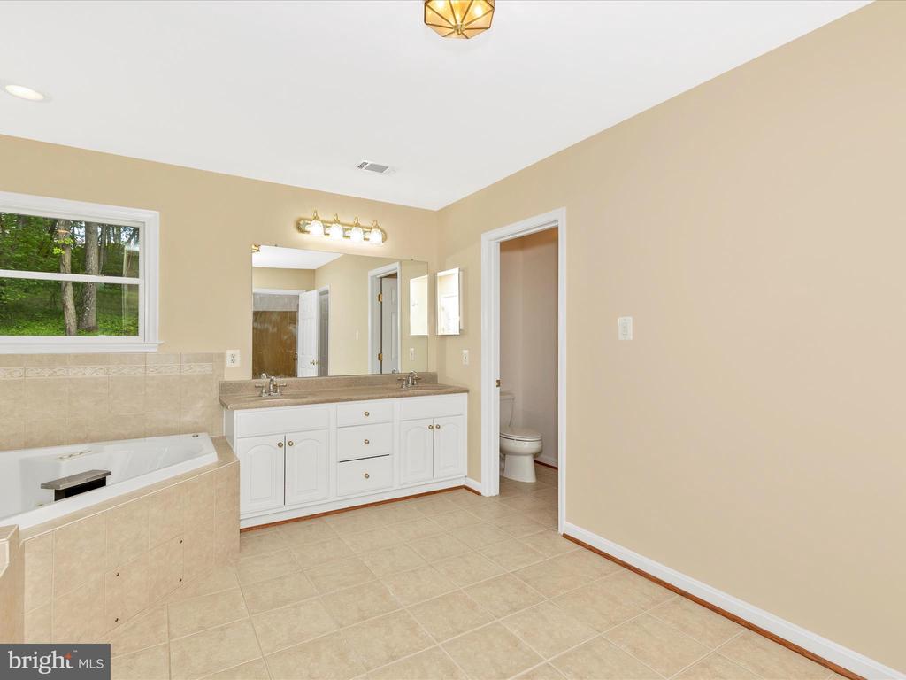 10433 GRINDSTONE RUN ROAD