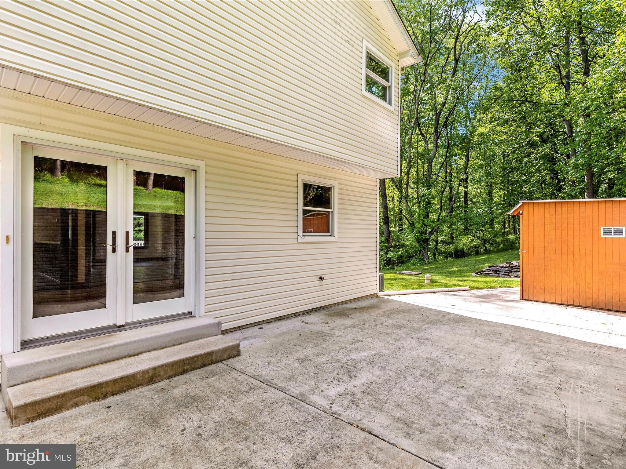 10433 GRINDSTONE RUN ROAD