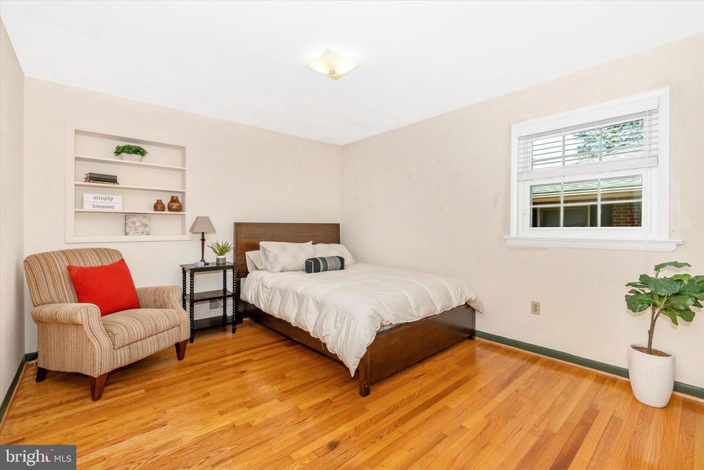248 WYNGATE DRIVE