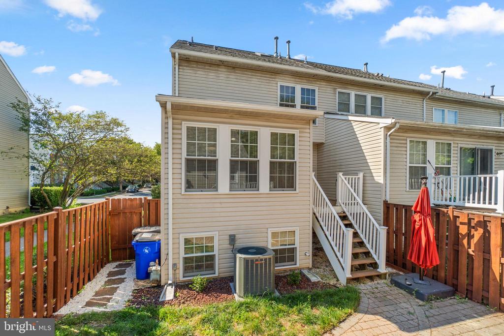 1619 COOPERS WAY